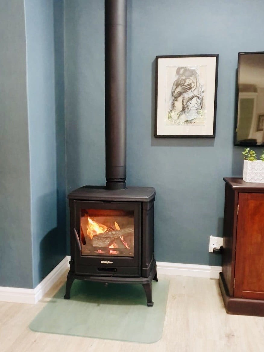 NORDflam IBERIA Fireplace with cast-iron body and glass door